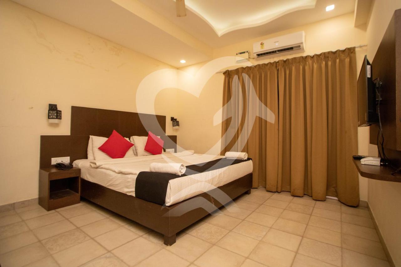 De Alcazar Calangute Hotel Bagian luar foto