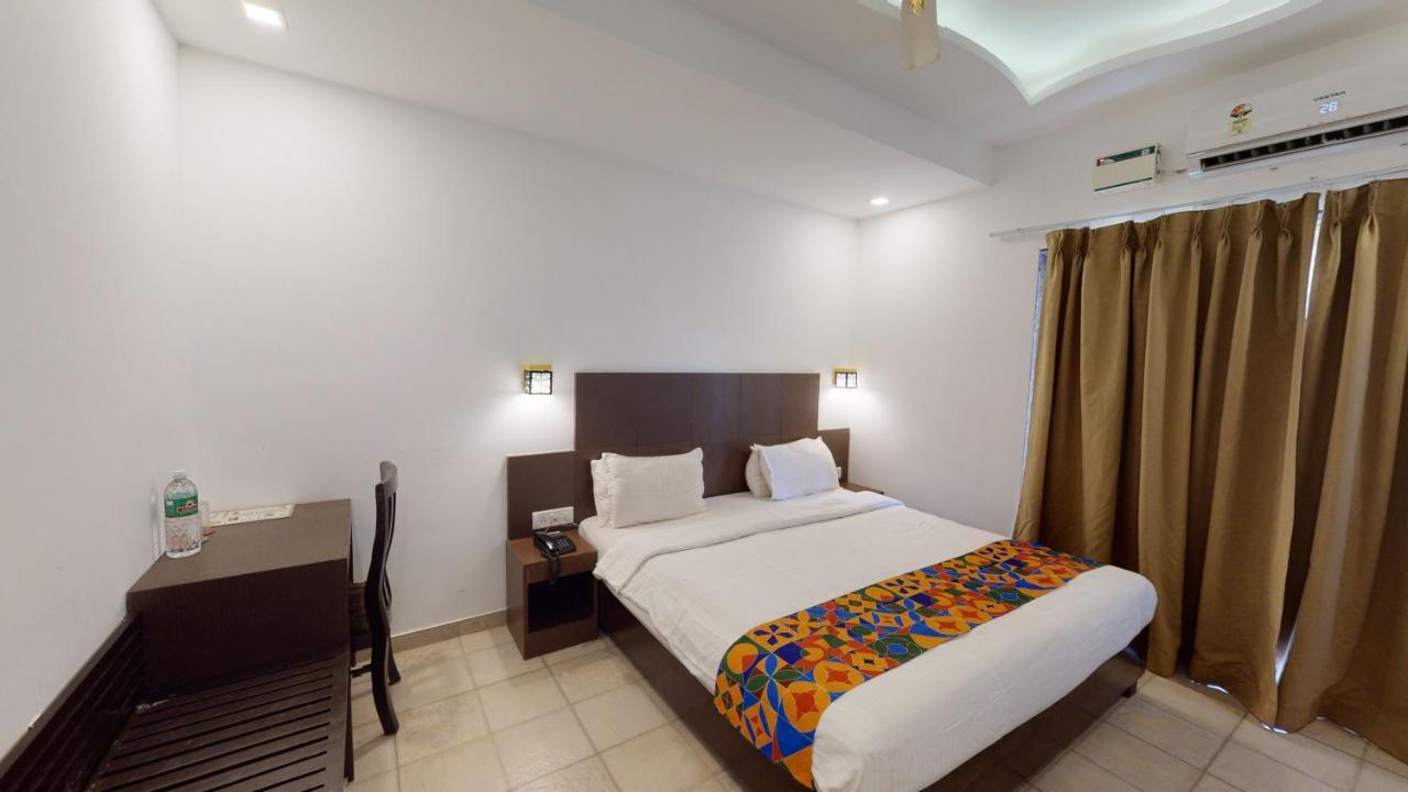 De Alcazar Calangute Hotel Bagian luar foto