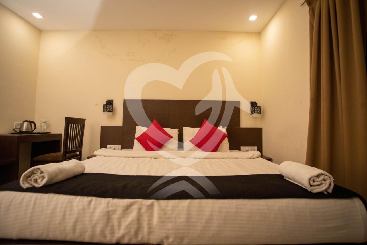 De Alcazar Calangute Hotel Bagian luar foto